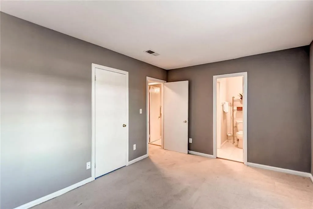 6520 Roswell Road Unit 48, Sandy Springs, Georgia 30328, 2 Bedrooms Bedrooms, ,1 BathroomBathrooms,Residential,Sold,6520 Roswell Road Unit 48,5749016