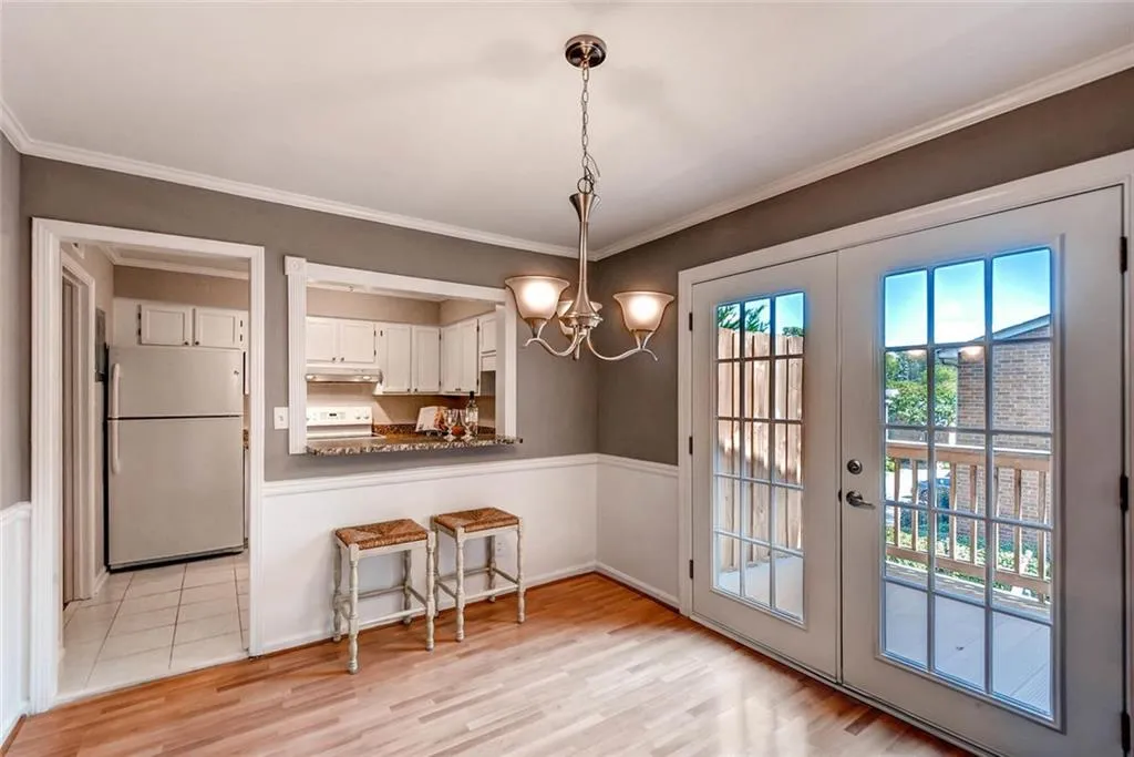 6520 Roswell Road Unit 48, Sandy Springs, Georgia 30328, 2 Bedrooms Bedrooms, ,1 BathroomBathrooms,Residential,Sold,6520 Roswell Road Unit 48,5749016