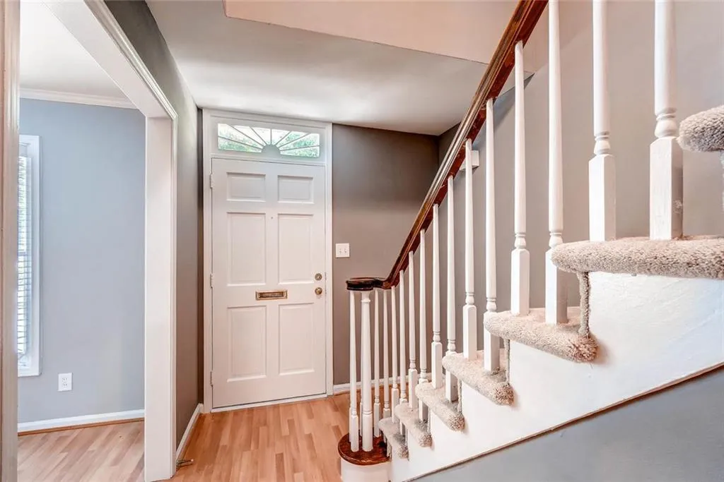 6520 Roswell Road Unit 48, Sandy Springs, Georgia 30328, 2 Bedrooms Bedrooms, ,1 BathroomBathrooms,Residential,Sold,6520 Roswell Road Unit 48,5749016