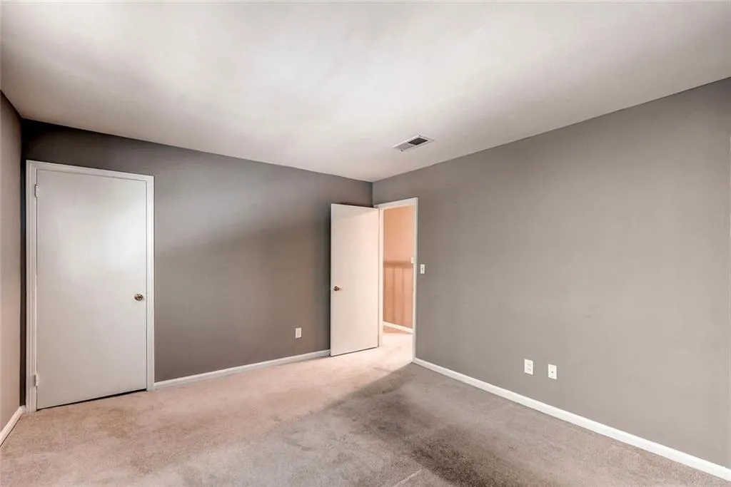 6520 Roswell Road Unit 48, Sandy Springs, Georgia 30328, 2 Bedrooms Bedrooms, ,1 BathroomBathrooms,Residential,Sold,6520 Roswell Road Unit 48,5749016