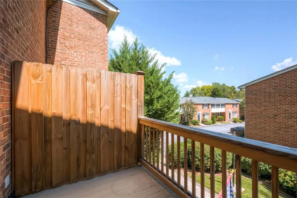 6520 Roswell Road Unit 48, Sandy Springs, Georgia 30328, 2 Bedrooms Bedrooms, ,1 BathroomBathrooms,Residential,Sold,6520 Roswell Road Unit 48,5749016