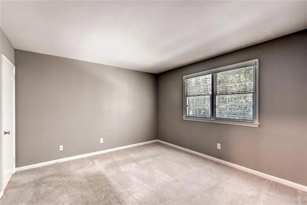 6520 Roswell Road Unit 48, Sandy Springs, Georgia 30328, 2 Bedrooms Bedrooms, ,1 BathroomBathrooms,Residential,Sold,6520 Roswell Road Unit 48,5749016