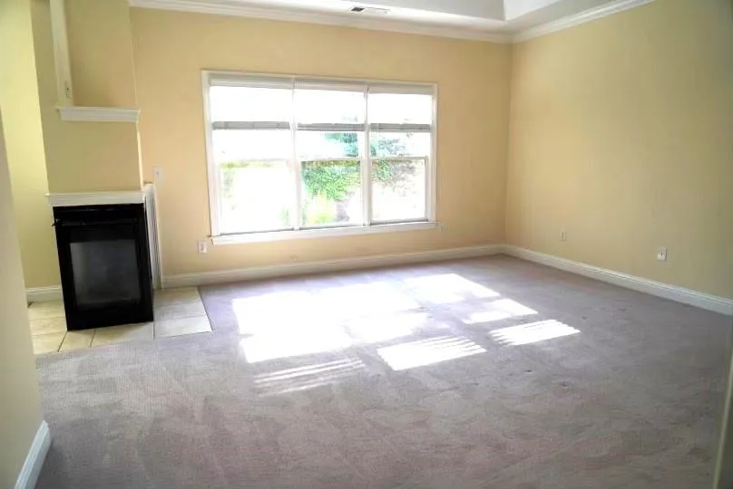 210 Fieldsborn Court, Sandy Springs, Georgia 30328, 4 Bedrooms Bedrooms, ,3 BathroomsBathrooms,Residential,Sold,210 Fieldsborn Court,6946305