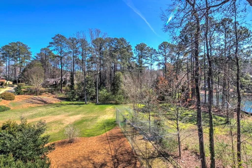 5525 Long Island Drive Nw, Atlanta, Georgia 30327, 6 Bedrooms Bedrooms, ,7 BathroomsBathrooms,Residential,Sold,5525 Long Island Drive Nw,5821769
