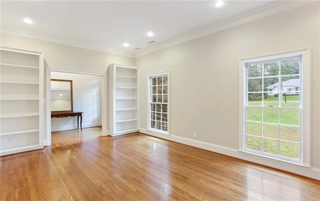 6240 Rivercliffe Drive, Sandy Springs, Georgia 30328, 5 Bedrooms Bedrooms, ,3 BathroomsBathrooms,Residential,Sold,6240 Rivercliffe Drive,6993878