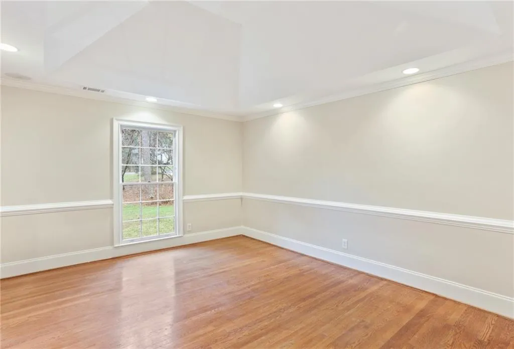 6240 Rivercliffe Drive, Sandy Springs, Georgia 30328, 5 Bedrooms Bedrooms, ,3 BathroomsBathrooms,Residential,Sold,6240 Rivercliffe Drive,6993878