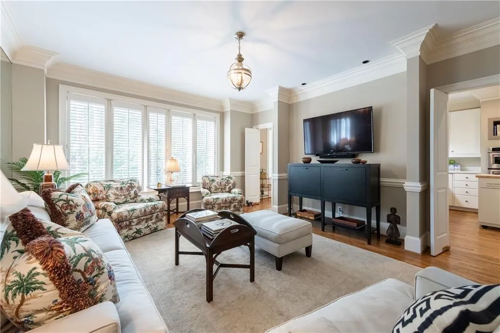 2960 Pharr Court South Nw Unit N4, Atlanta, Georgia 30305, 2 Bedrooms Bedrooms, ,2 BathroomsBathrooms,Residential,For Sale,2960 Pharr Court South Nw Unit N4,7552256