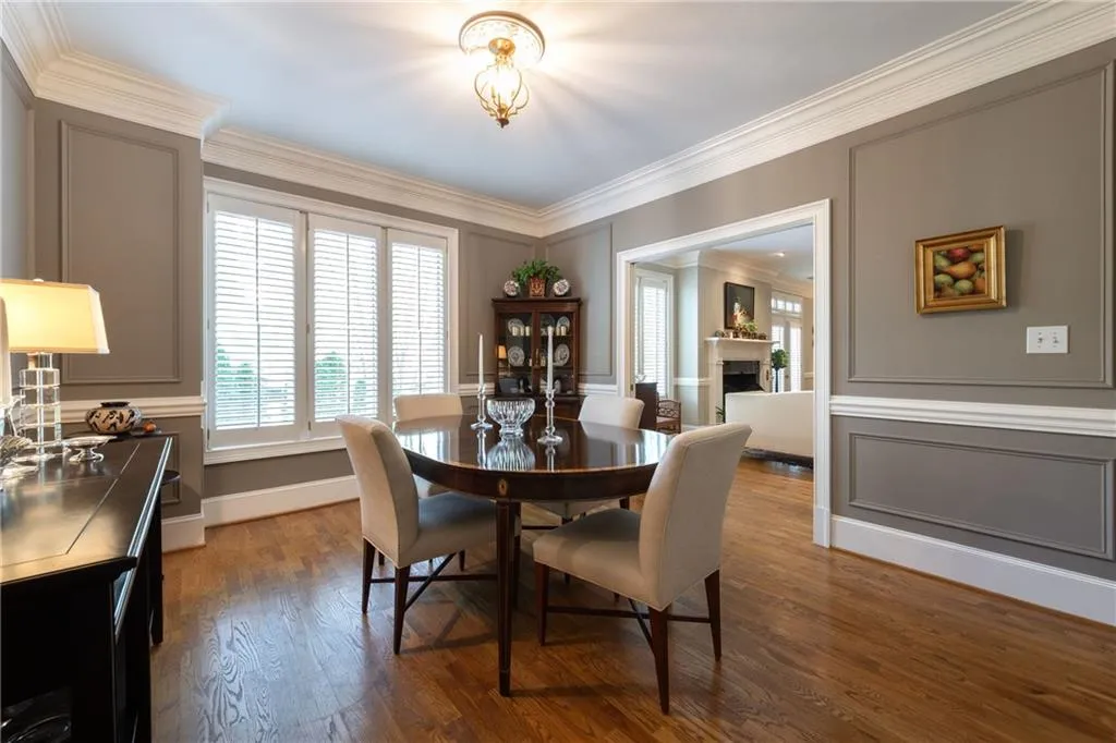2960 Pharr Court South Nw Unit N4, Atlanta, Georgia 30305, 2 Bedrooms Bedrooms, ,2 BathroomsBathrooms,Residential,For Sale,2960 Pharr Court South Nw Unit N4,7552256