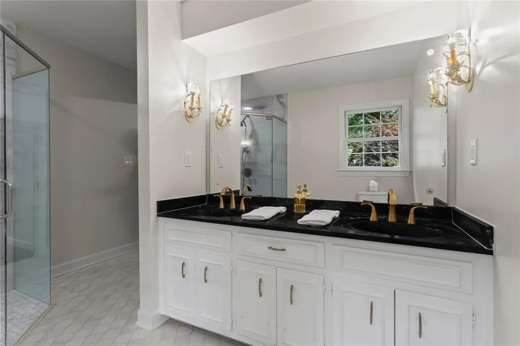 Primary Bath Room