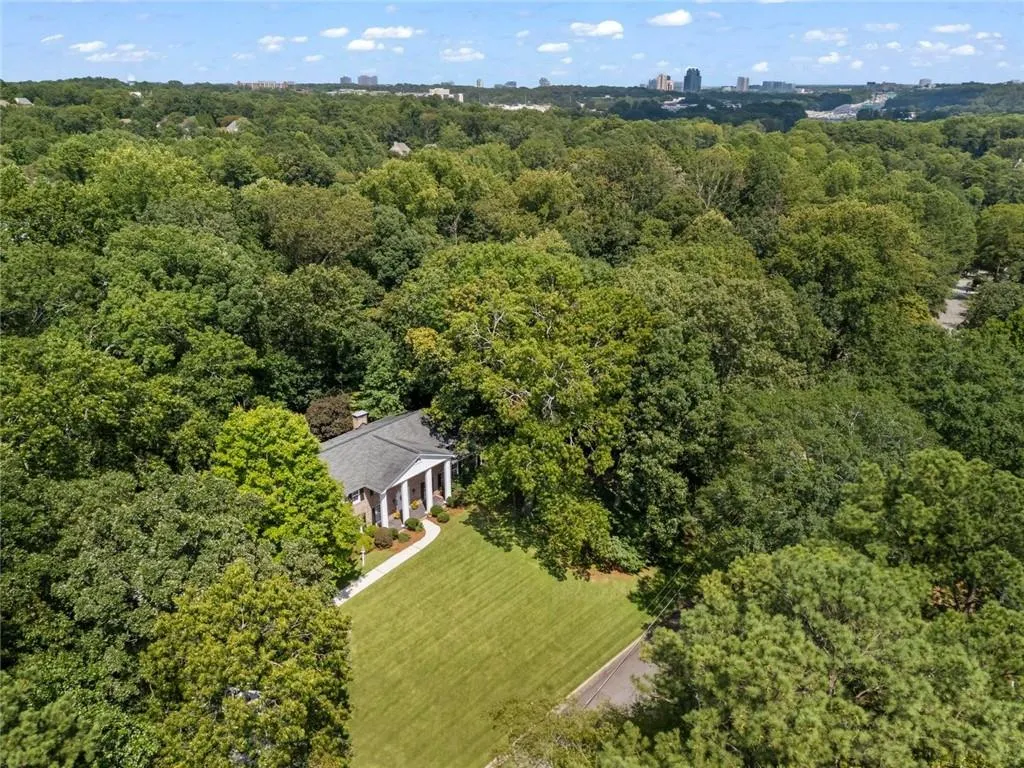 Aerial view of the property showing its proximity to Perimeter Center and the iconic King and Queen buildings.
