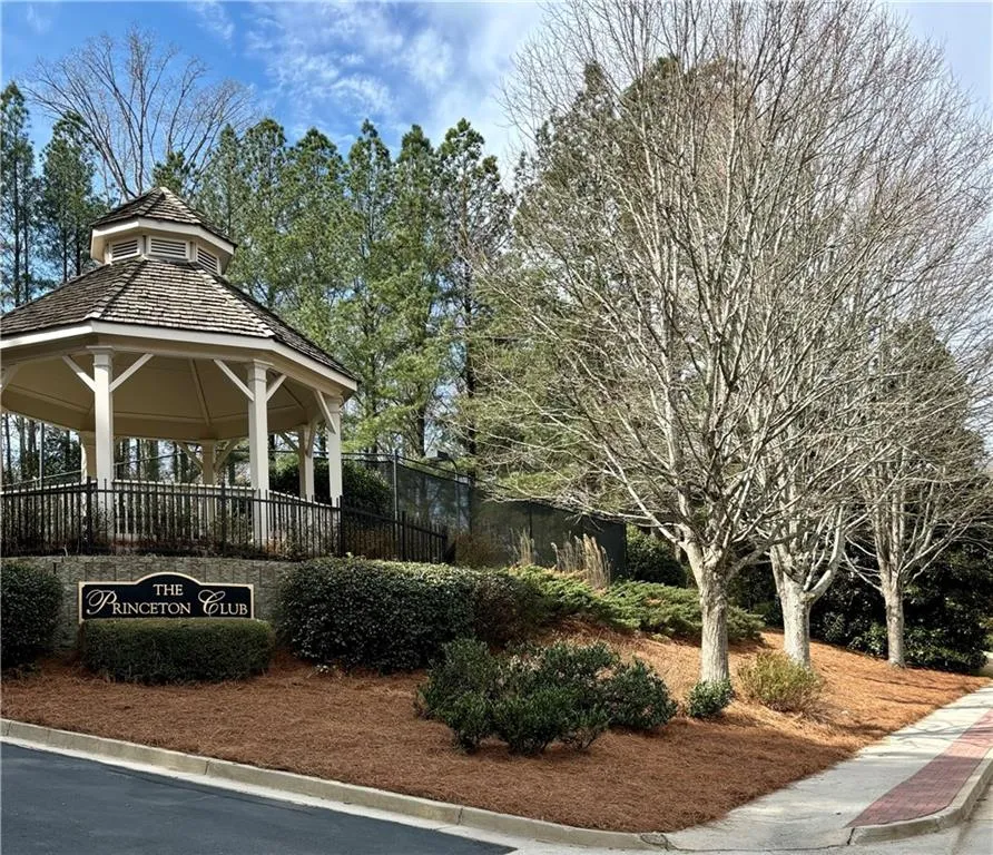 610 Trowbrook Court, Atlanta, Georgia 30350, 6 Bedrooms Bedrooms, ,4 BathroomsBathrooms,Residential,Sold,610 Trowbrook Court,7350459