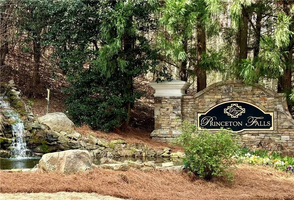 610 Trowbrook Court, Atlanta, Georgia 30350, 6 Bedrooms Bedrooms, ,4 BathroomsBathrooms,Residential,Sold,610 Trowbrook Court,7350459