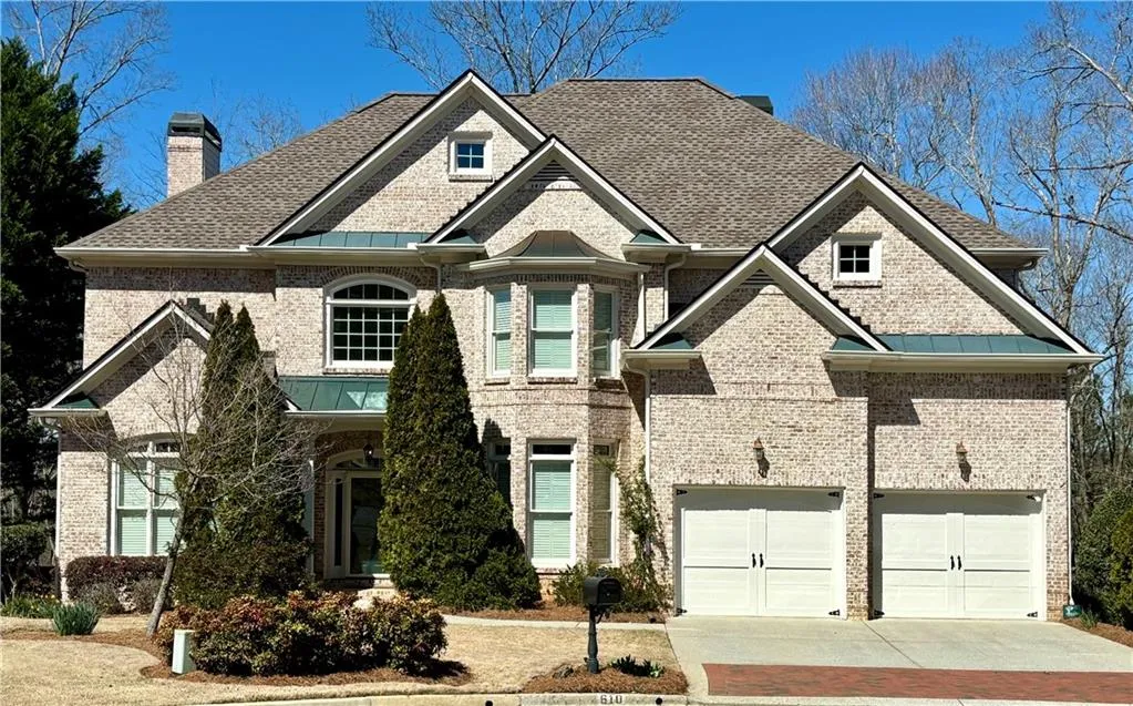 Beautiful 3-sided Brick Home in Quiet Cul-De-Sac