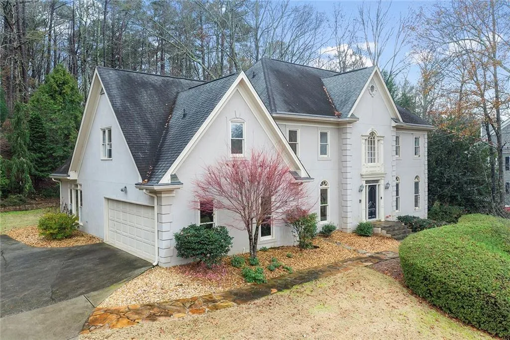 1775 Brandon Hall Drive, Sandy Springs, Georgia 30350, 4 Bedrooms Bedrooms, ,4 BathroomsBathrooms,Residential,Sold,1775 Brandon Hall Drive,7192985