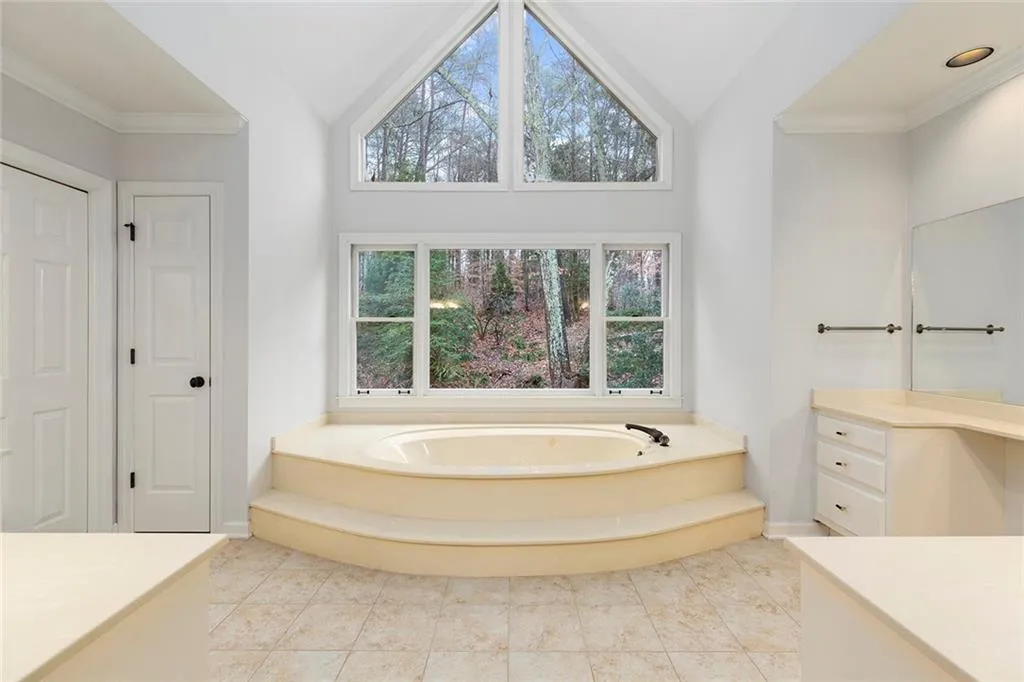 1775 Brandon Hall Drive, Sandy Springs, Georgia 30350, 4 Bedrooms Bedrooms, ,4 BathroomsBathrooms,Residential,Sold,1775 Brandon Hall Drive,7192985