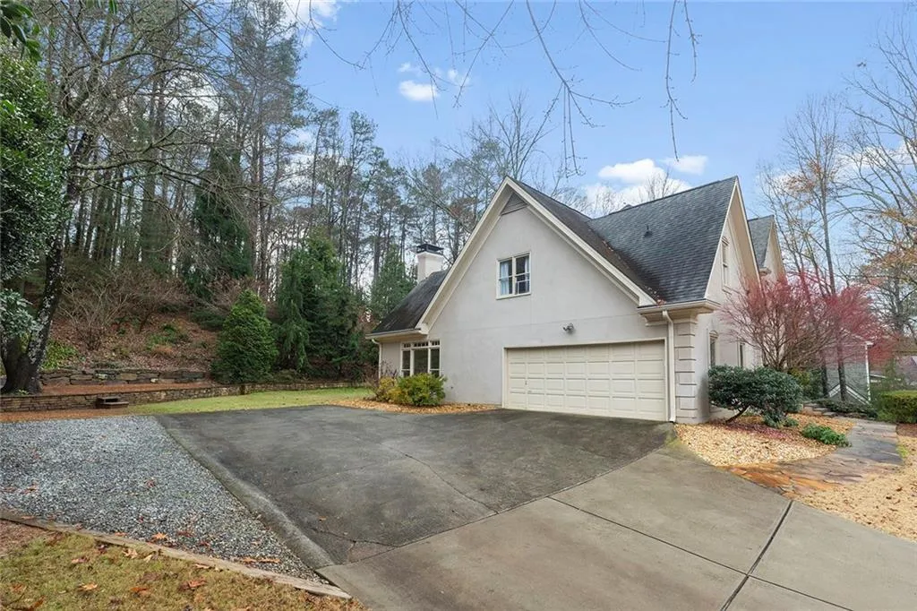 1775 Brandon Hall Drive, Sandy Springs, Georgia 30350, 4 Bedrooms Bedrooms, ,4 BathroomsBathrooms,Residential,Sold,1775 Brandon Hall Drive,7192985