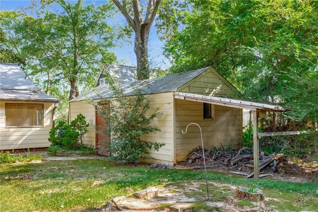1951 Dresden Drive Ne, Brookhaven, Georgia 30319, 2 Bedrooms Bedrooms, ,1 BathroomBathrooms,Residential,For Sale,1951 Dresden Drive Ne,7630768