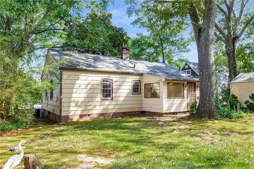 1951 Dresden Drive Ne, Brookhaven, Georgia 30319, 2 Bedrooms Bedrooms, ,1 BathroomBathrooms,Residential,For Sale,1951 Dresden Drive Ne,7630768