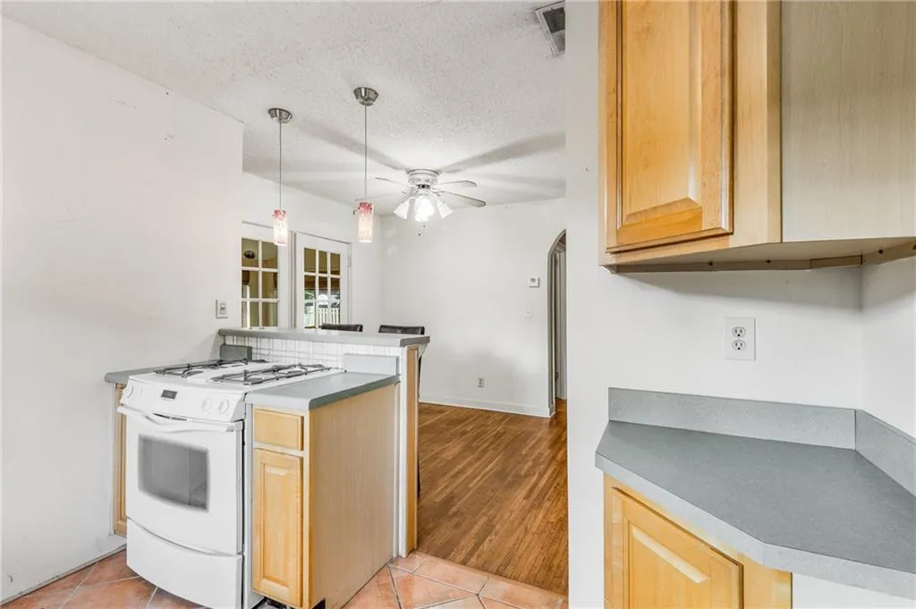 1951 Dresden Drive Ne, Brookhaven, Georgia 30319, 2 Bedrooms Bedrooms, ,1 BathroomBathrooms,Residential,For Sale,1951 Dresden Drive Ne,7630768