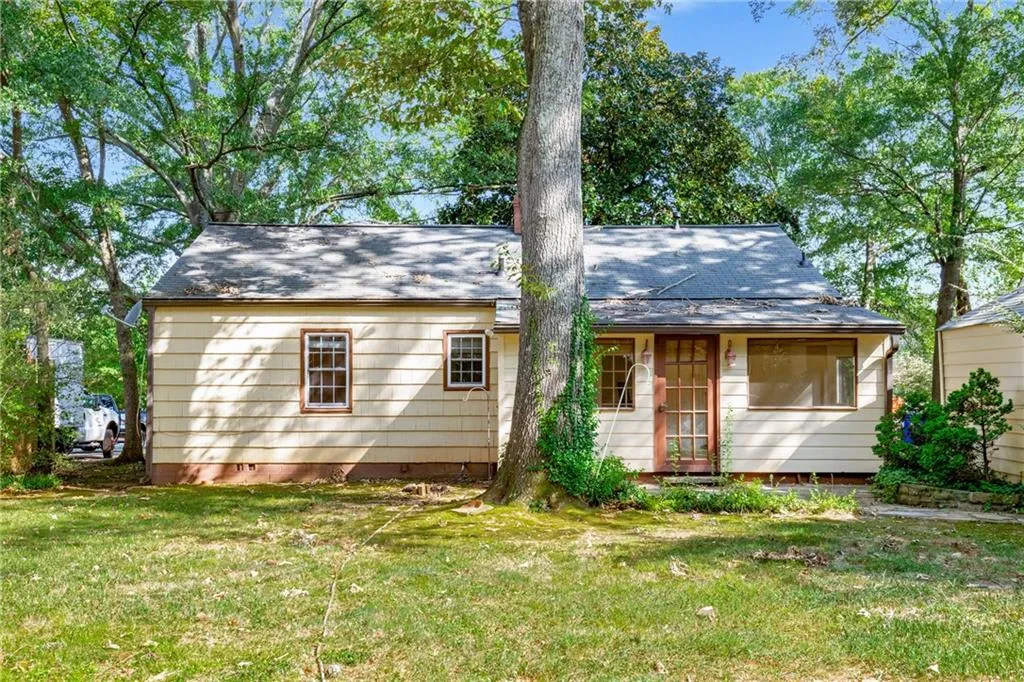 1951 Dresden Drive Ne, Brookhaven, Georgia 30319, 2 Bedrooms Bedrooms, ,1 BathroomBathrooms,Residential,For Sale,1951 Dresden Drive Ne,7630768