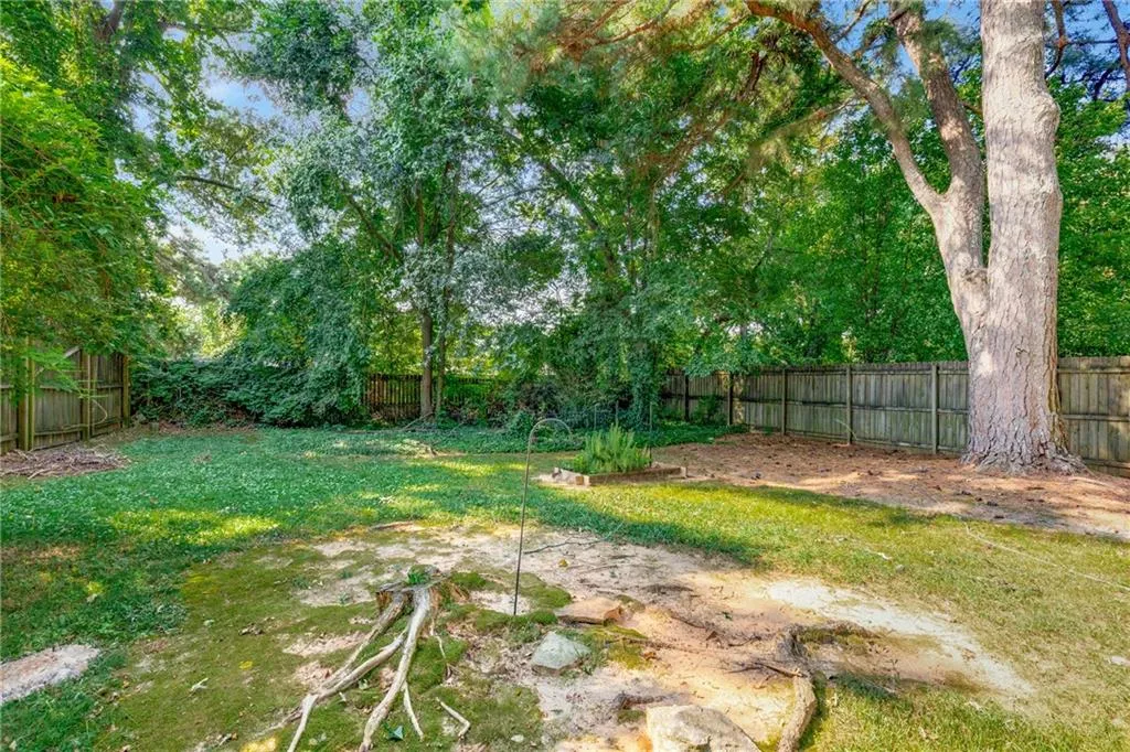 1951 Dresden Drive Ne, Brookhaven, Georgia 30319, 2 Bedrooms Bedrooms, ,1 BathroomBathrooms,Residential,For Sale,1951 Dresden Drive Ne,7630768