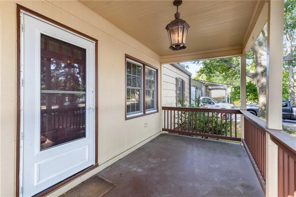 1951 Dresden Drive Ne, Brookhaven, Georgia 30319, 2 Bedrooms Bedrooms, ,1 BathroomBathrooms,Residential,For Sale,1951 Dresden Drive Ne,7630768
