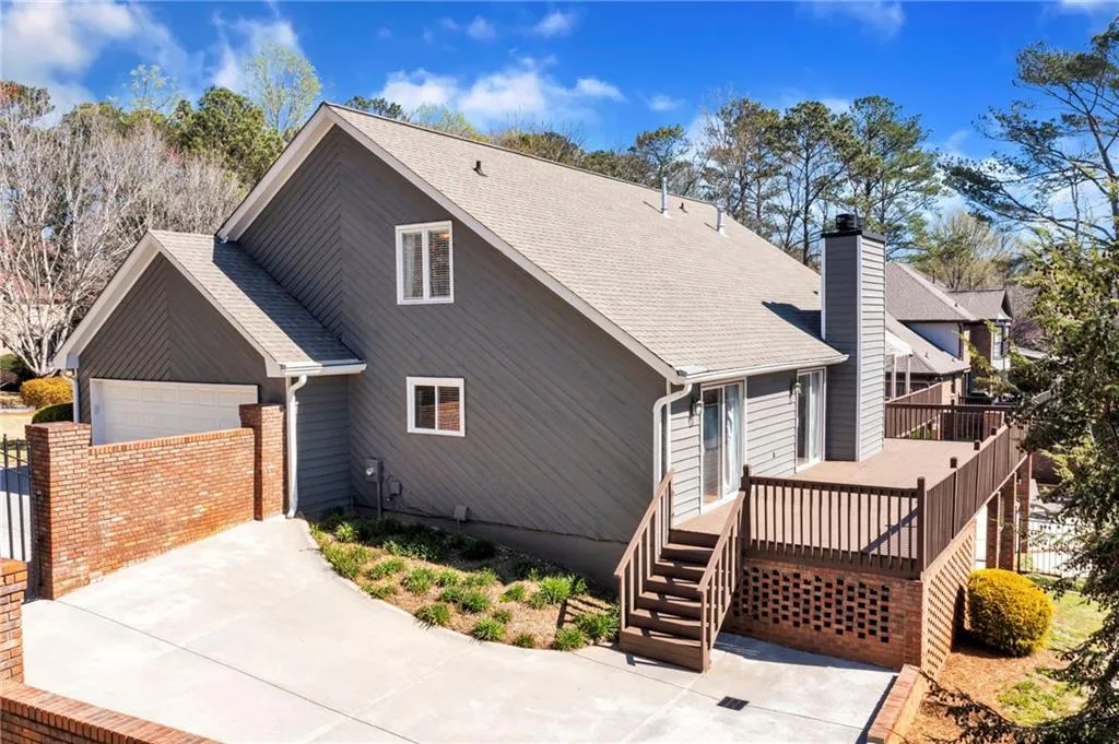 5015 Willow Bluff Drive, Atlanta, Georgia 30350, 5 Bedrooms Bedrooms, ,4 BathroomsBathrooms,Residential,Sold,5015 Willow Bluff Drive,7353959