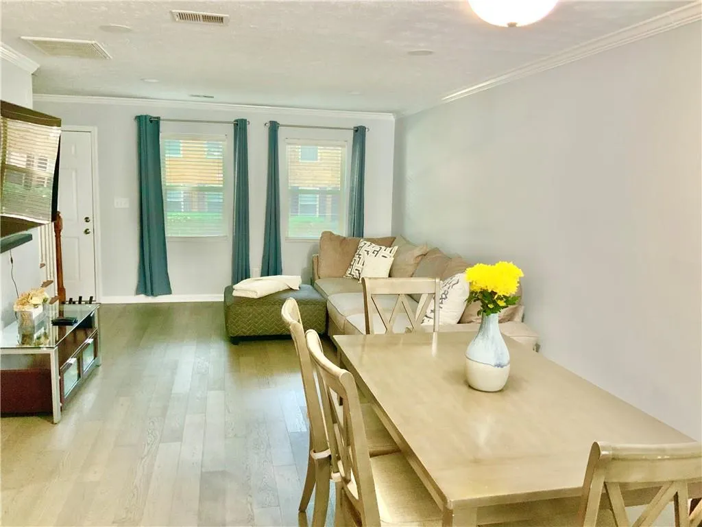 165 N River Drive Unit D, Sandy Springs, Georgia 30350, 2 Bedrooms Bedrooms, ,2 BathroomsBathrooms,Residential,Sold,165 N River Drive Unit D,7071098