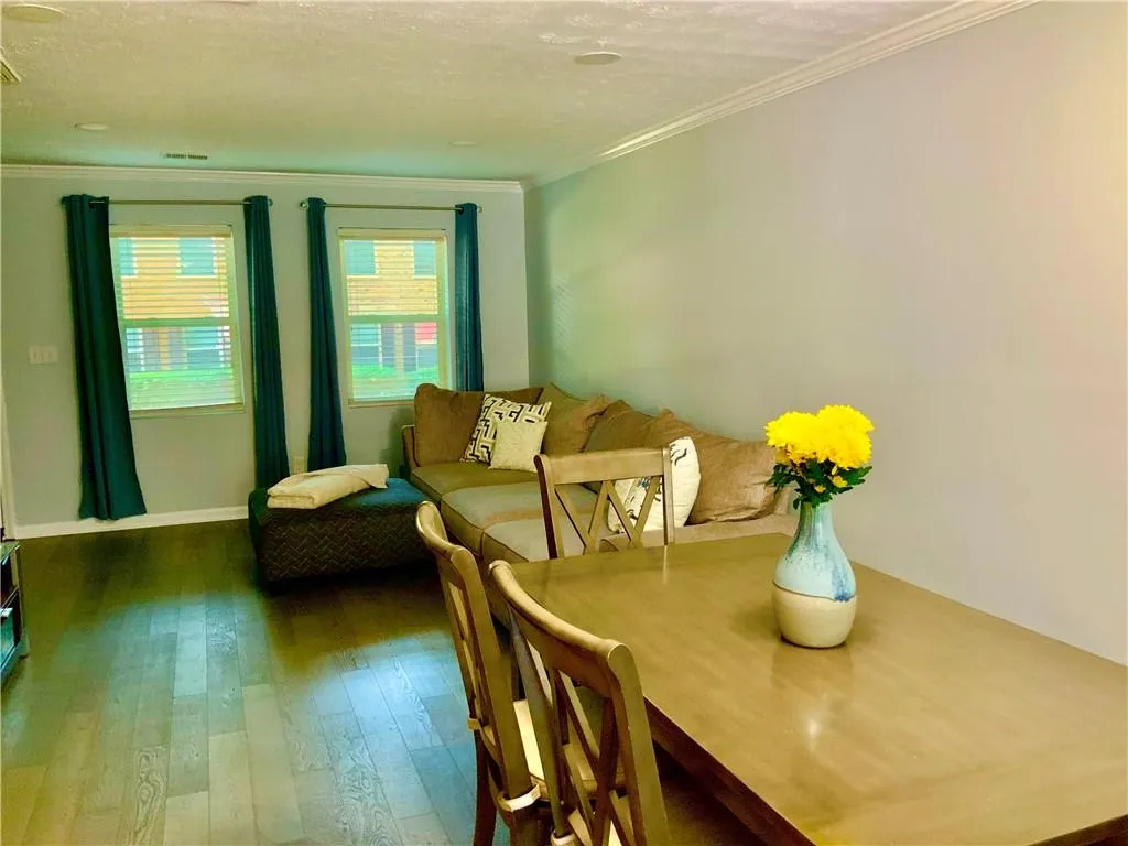 165 N River Drive Unit D, Sandy Springs, Georgia 30350, 2 Bedrooms Bedrooms, ,2 BathroomsBathrooms,Residential,Sold,165 N River Drive Unit D,7071098