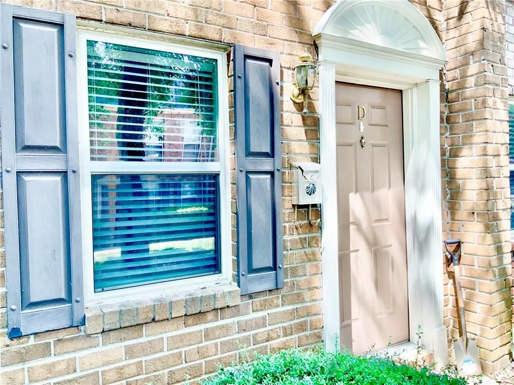 165 N River Drive Unit D, Sandy Springs, Georgia 30350, 2 Bedrooms Bedrooms, ,2 BathroomsBathrooms,Residential,Sold,165 N River Drive Unit D,7071098