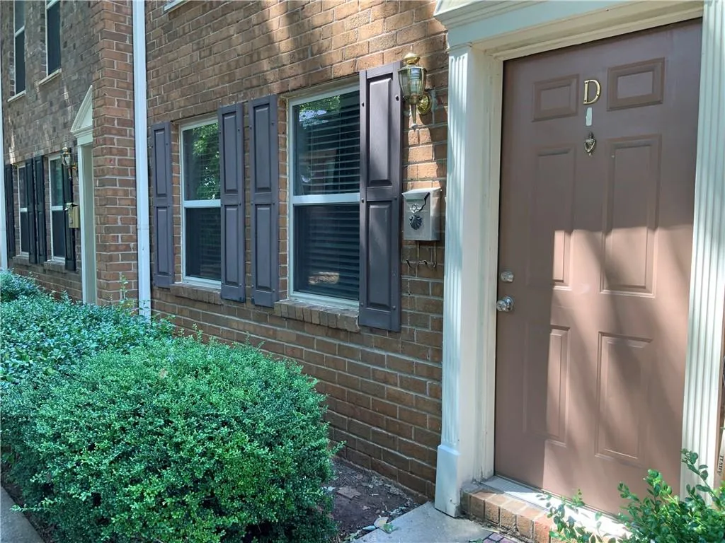 165 N River Drive Unit D, Sandy Springs, Georgia 30350, 2 Bedrooms Bedrooms, ,2 BathroomsBathrooms,Residential,Sold,165 N River Drive Unit D,7071098