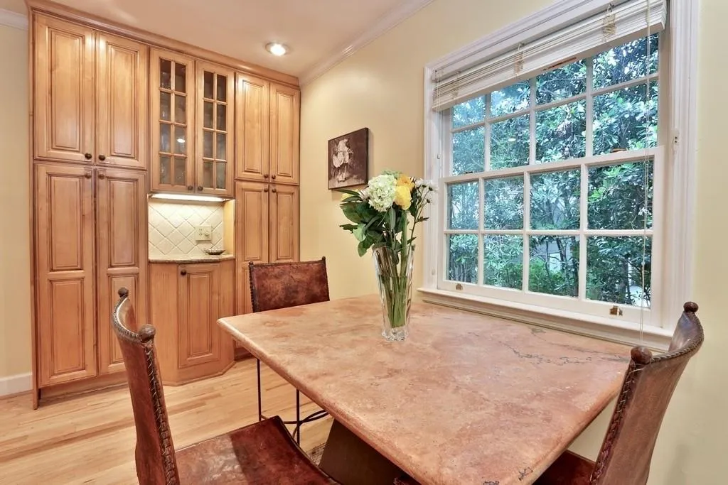 240 Glencourtney Drive, Sandy Springs, Georgia 30328, 4 Bedrooms Bedrooms, ,3 BathroomsBathrooms,Residential,Sold,240 Glencourtney Drive,6565452 240 Glencourtney Drive, Sandy Springs, Georgia 30328, 4 Bedrooms Bedrooms, ,3 BathroomsBathrooms,Residential,Sold,240 Glencourtney Drive,6565452