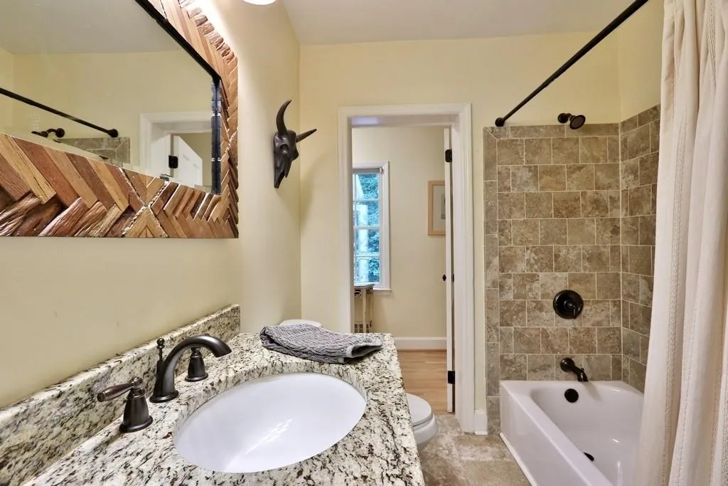 240 Glencourtney Drive, Sandy Springs, Georgia 30328, 4 Bedrooms Bedrooms, ,3 BathroomsBathrooms,Residential,Sold,240 Glencourtney Drive,6565452 240 Glencourtney Drive, Sandy Springs, Georgia 30328, 4 Bedrooms Bedrooms, ,3 BathroomsBathrooms,Residential,Sold,240 Glencourtney Drive,6565452