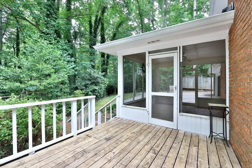 240 Glencourtney Drive, Sandy Springs, Georgia 30328, 4 Bedrooms Bedrooms, ,3 BathroomsBathrooms,Residential,Sold,240 Glencourtney Drive,6565452 240 Glencourtney Drive, Sandy Springs, Georgia 30328, 4 Bedrooms Bedrooms, ,3 BathroomsBathrooms,Residential,Sold,240 Glencourtney Drive,6565452