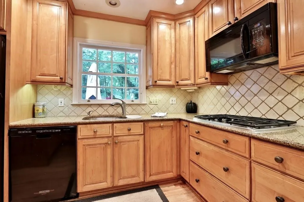 240 Glencourtney Drive, Sandy Springs, Georgia 30328, 4 Bedrooms Bedrooms, ,3 BathroomsBathrooms,Residential,Sold,240 Glencourtney Drive,6565452 240 Glencourtney Drive, Sandy Springs, Georgia 30328, 4 Bedrooms Bedrooms, ,3 BathroomsBathrooms,Residential,Sold,240 Glencourtney Drive,6565452