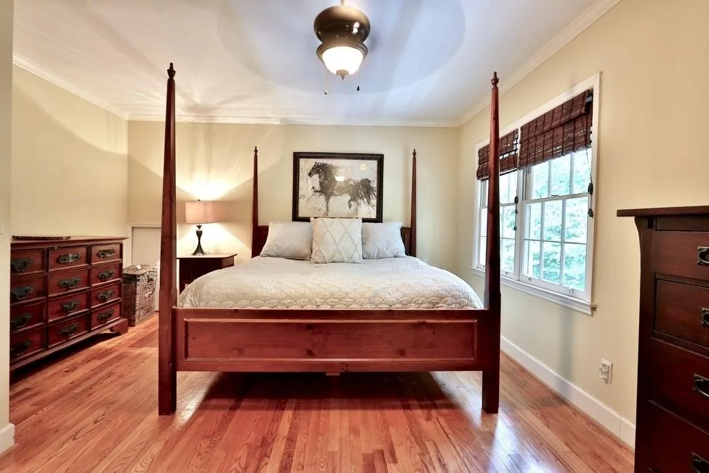 240 Glencourtney Drive, Sandy Springs, Georgia 30328, 4 Bedrooms Bedrooms, ,3 BathroomsBathrooms,Residential,Sold,240 Glencourtney Drive,6565452 240 Glencourtney Drive, Sandy Springs, Georgia 30328, 4 Bedrooms Bedrooms, ,3 BathroomsBathrooms,Residential,Sold,240 Glencourtney Drive,6565452