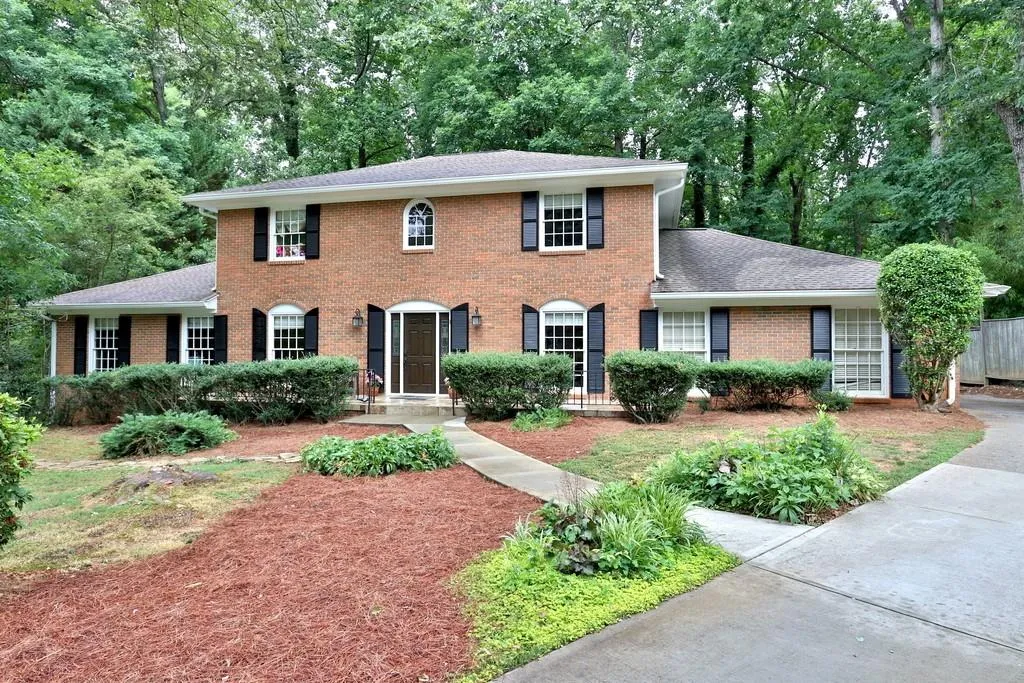 240 Glencourtney Drive, Sandy Springs, Georgia 30328, 4 Bedrooms Bedrooms, ,3 BathroomsBathrooms,Residential,Sold,240 Glencourtney Drive,6565452 240 Glencourtney Drive, Sandy Springs, Georgia 30328, 4 Bedrooms Bedrooms, ,3 BathroomsBathrooms,Residential,Sold,240 Glencourtney Drive,6565452