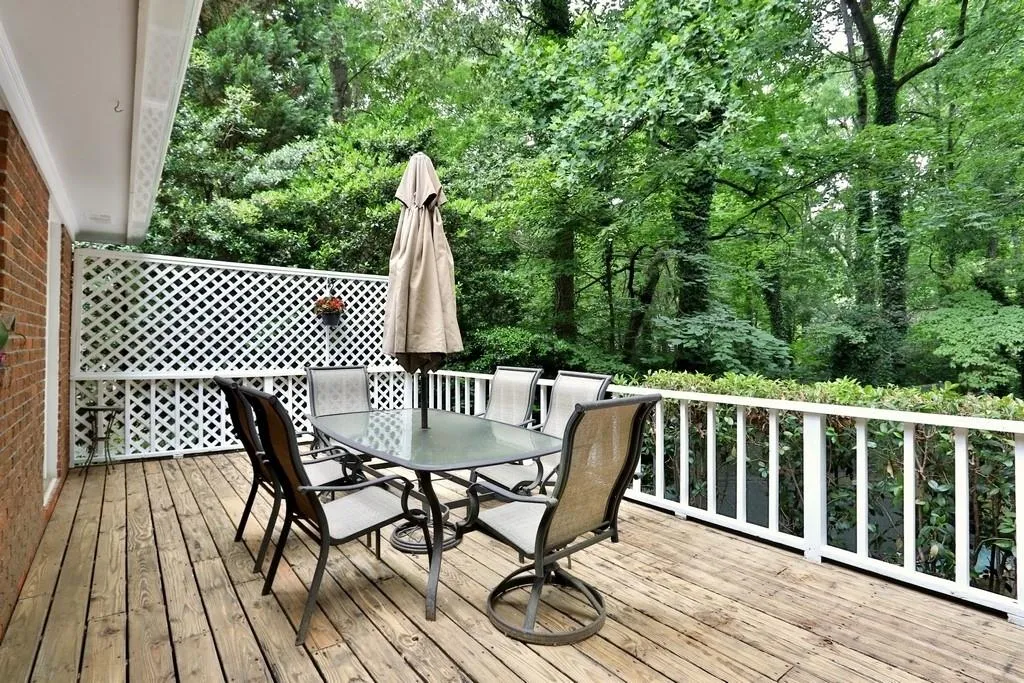 240 Glencourtney Drive, Sandy Springs, Georgia 30328, 4 Bedrooms Bedrooms, ,3 BathroomsBathrooms,Residential,Sold,240 Glencourtney Drive,6565452 240 Glencourtney Drive, Sandy Springs, Georgia 30328, 4 Bedrooms Bedrooms, ,3 BathroomsBathrooms,Residential,Sold,240 Glencourtney Drive,6565452