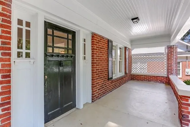 15 East Drive Ne, Atlanta, Georgia 30305, 2 Bedrooms Bedrooms, ,2 BathroomsBathrooms,Residential,Sold,15 East Drive Ne,5865081