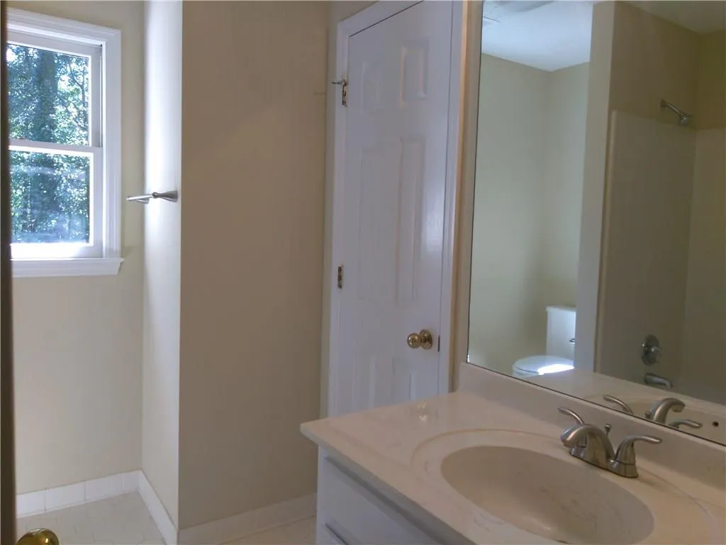 7165 Northgreen Drive, Atlanta, Georgia 30328, 3 Bedrooms Bedrooms, ,3 BathroomsBathrooms,Residential,Sold,7165 Northgreen Drive,5905156