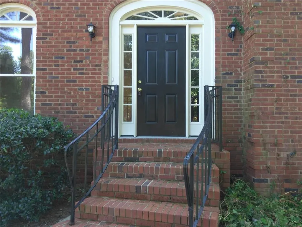 7165 Northgreen Drive, Atlanta, Georgia 30328, 3 Bedrooms Bedrooms, ,3 BathroomsBathrooms,Residential,Sold,7165 Northgreen Drive,5905156