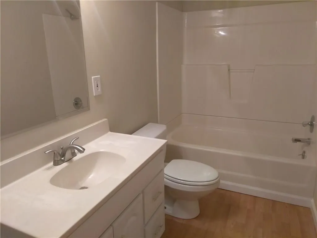 7165 Northgreen Drive, Atlanta, Georgia 30328, 3 Bedrooms Bedrooms, ,3 BathroomsBathrooms,Residential,Sold,7165 Northgreen Drive,5905156