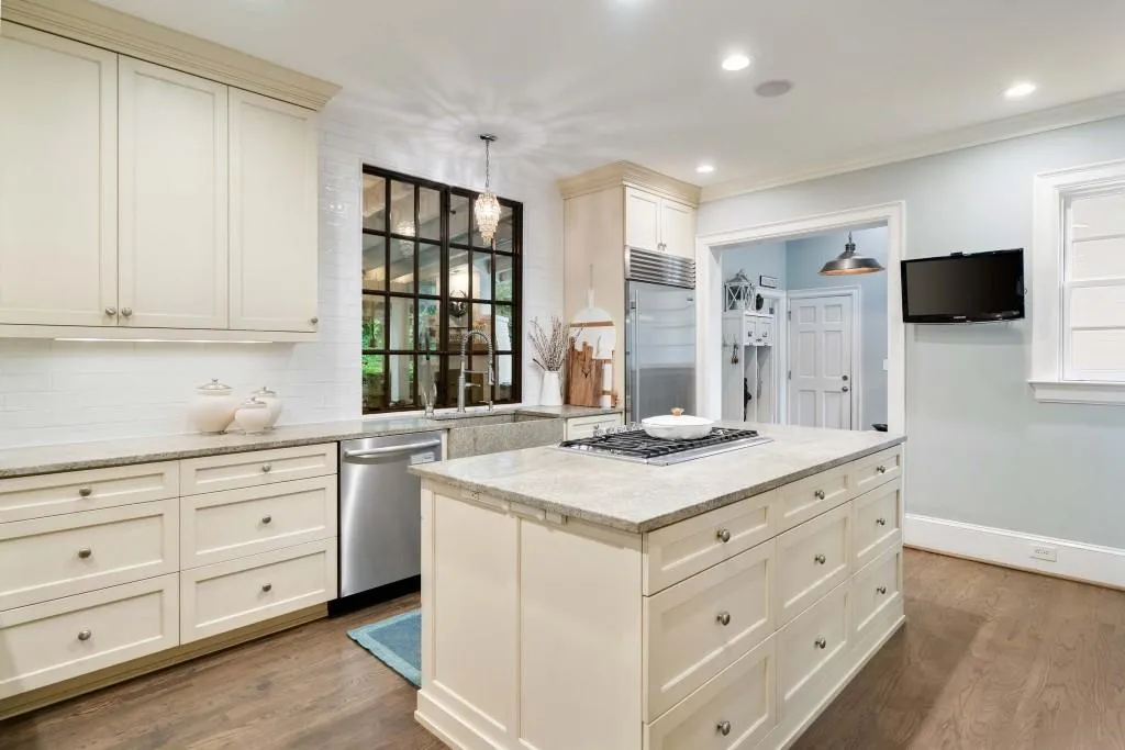 221 Robin Hood Road Ne, Atlanta, Georgia 30309, 5 Bedrooms Bedrooms, ,4 BathroomsBathrooms,Residential,For Sale,221 Robin Hood Road Ne,7634675