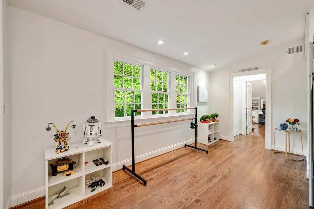 221 Robin Hood Road Ne, Atlanta, Georgia 30309, 5 Bedrooms Bedrooms, ,4 BathroomsBathrooms,Residential,For Sale,221 Robin Hood Road Ne,7634675