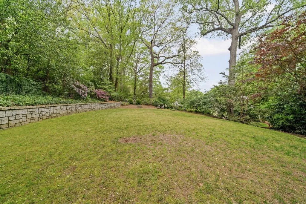 221 Robin Hood Road Ne, Atlanta, Georgia 30309, 5 Bedrooms Bedrooms, ,4 BathroomsBathrooms,Residential,For Sale,221 Robin Hood Road Ne,7634675