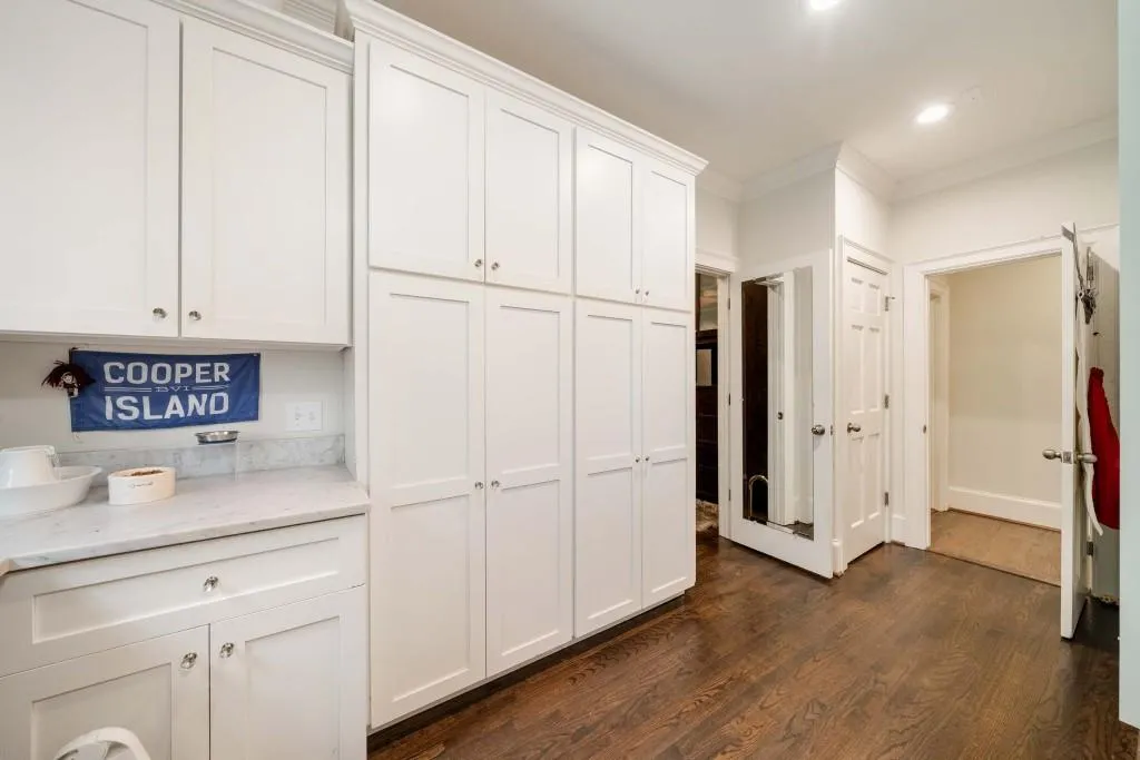 221 Robin Hood Road Ne, Atlanta, Georgia 30309, 5 Bedrooms Bedrooms, ,4 BathroomsBathrooms,Residential,For Sale,221 Robin Hood Road Ne,7634675
