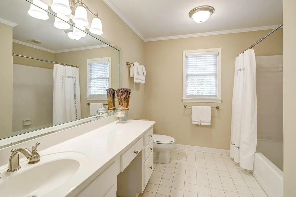 2675 Braffington Court, Sandy Springs, Georgia 30350, 4 Bedrooms Bedrooms, ,4 BathroomsBathrooms,Residential,Sold,2675 Braffington Court,5931813