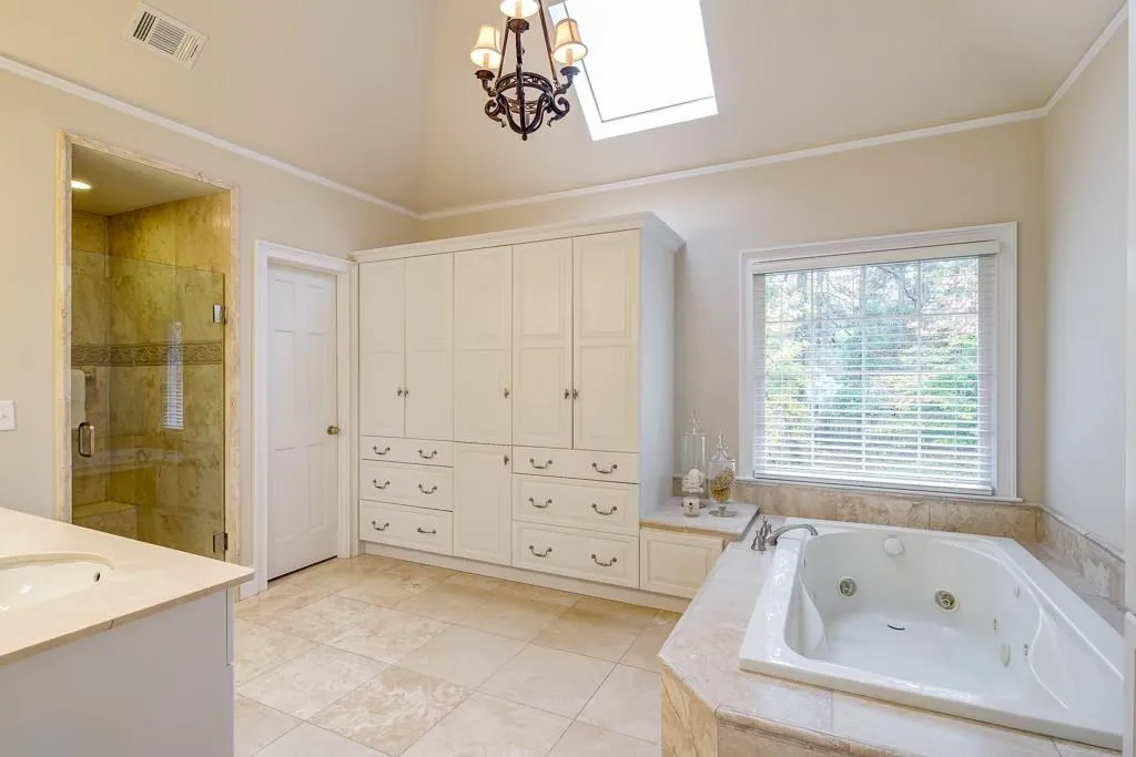2675 Braffington Court, Sandy Springs, Georgia 30350, 4 Bedrooms Bedrooms, ,4 BathroomsBathrooms,Residential,Sold,2675 Braffington Court,5931813