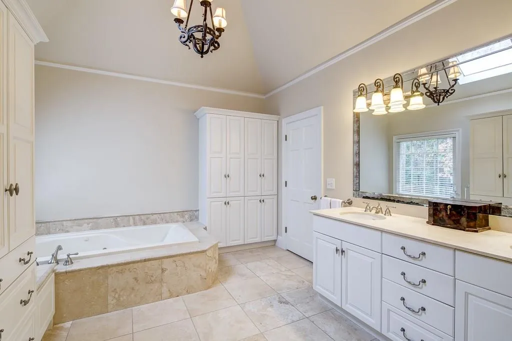 2675 Braffington Court, Sandy Springs, Georgia 30350, 4 Bedrooms Bedrooms, ,4 BathroomsBathrooms,Residential,Sold,2675 Braffington Court,5931813