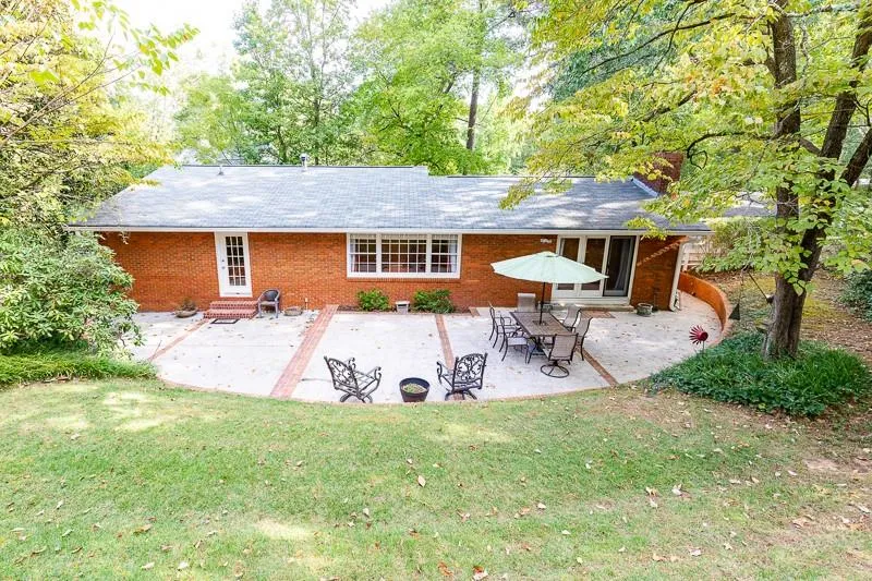 6336 Vernon Woods Drive, Sandy Springs, Georgia 30328, 3 Bedrooms Bedrooms, ,2 BathroomsBathrooms,Residential,Sold,6336 Vernon Woods Drive,6629135